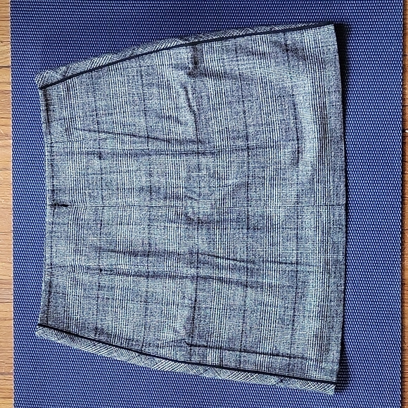 NWT Banana Republic Above the Knee Skirt - Size 12 Tall - Grey - Picture 2 of 6